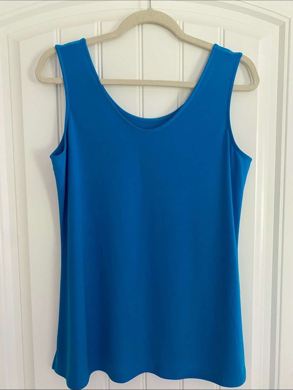Women’s Sleeveless Scoop Neck Tank Top - Blue